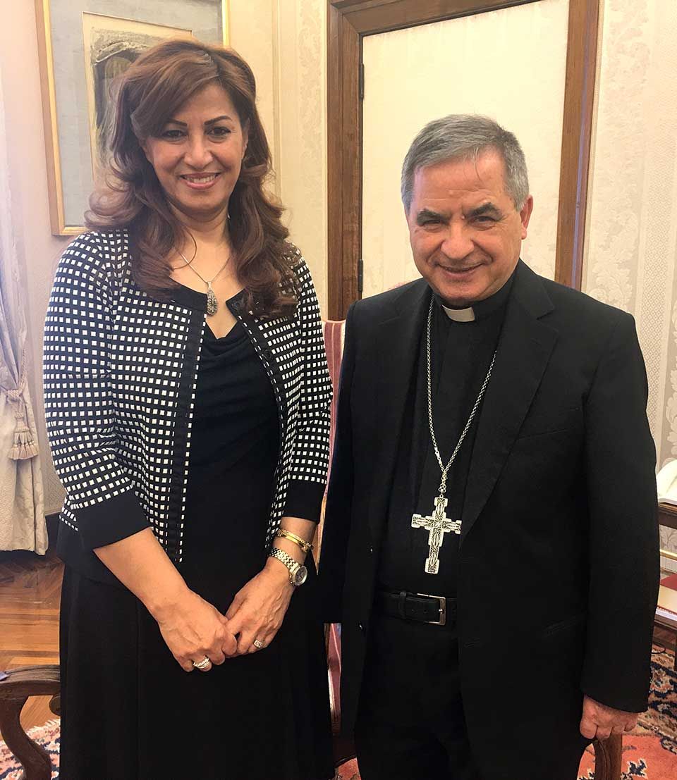 La Dott.ssa Kader incontra il Sostituto per gli affari generali del Santo Padre, Mons. Becciu